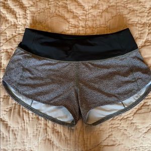 Grey lululemon speed up shorts 2.5” black waist